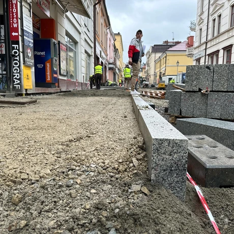 Przebudowa ul. Grunwaldzkiej [kwiecień 2024] - fot 22
